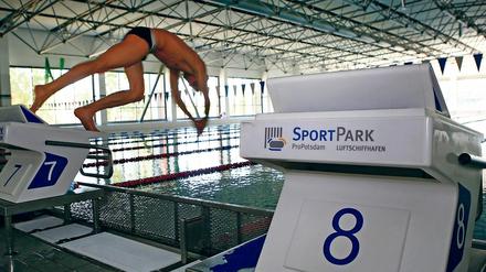 Es gibt was auf die Ohren. Mit dem neuen Podcast wird über den Sport im Luftschiffhafen berichtet.
