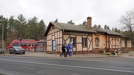 Der Bahnhof in Ferch soll zwei Außenbahnsteige erhalten. Allerdings nicht 2022, sondern voraussichtlich erst 2025.