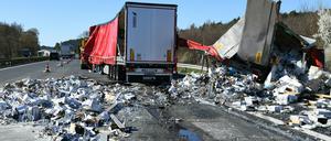 Einer der Lastwagen hatte Wodka-Flaschen geladen. 