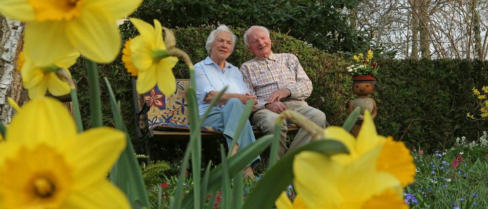Christa und Konrad Näser öffnen am Sonntag wieder ihren Blütengarten in der Amundsenstraße für Besucher.