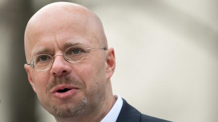 Der Brandenburger AfD-Chef Andreas Kalbitz stuft seine Partei und sich als national-konservativ ein.