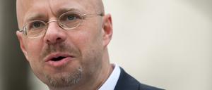 Der Brandenburger AfD-Chef Andreas Kalbitz stuft seine Partei und sich als national-konservativ ein.