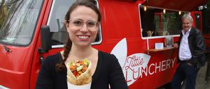 Amanda Laum vor ihrem Food Truck.
