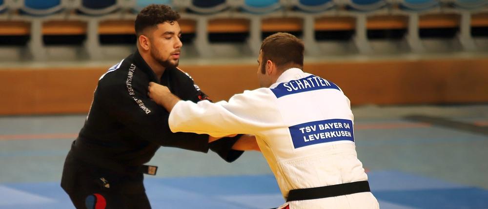 Das meiste Geld konnten die Judoka vom UJKC Potsdam (links) einsammeln.