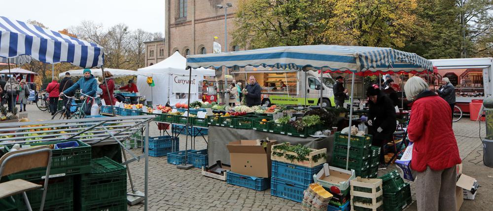 Der größte Markt Potsdams ist am Bassinplatz.