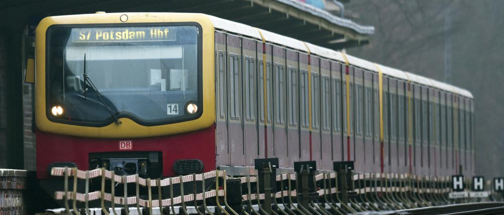 Die S7 zwischen Potsdam Hauptbahnhof und Berlin-Grunewald fährt am Wochenende nicht.