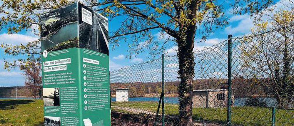 Eines der wenigen Relikte ist der Grenzturm an der Bertinistraße – auch dort steht nun eine Info-Stele.