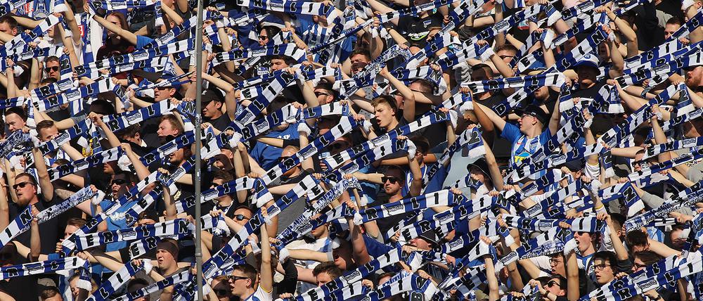 Müssen Hertha-Fans zu Heimspielen ihres Vereins bald nach Brandenburg reisen?