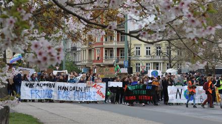 Am 12. April 2019 gingen Hunderte Potsdamer Schüler für eine andere Klimapolitik auf die Straße.
