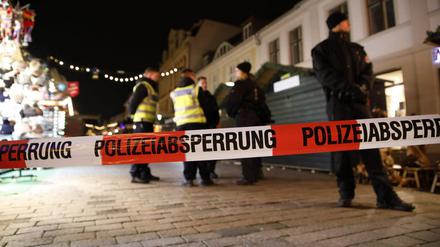 Am 1. Dezember 2017 wurde in Potsdam eine Paketbombe gefunden. Der Weihnachtsmarkt wurde gesperrt.