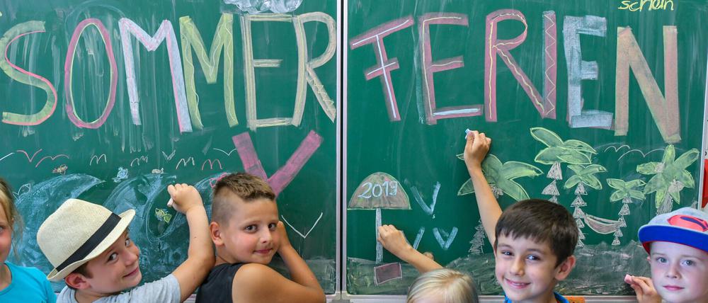 Schöne Sommerferien, wünschen die PNN!