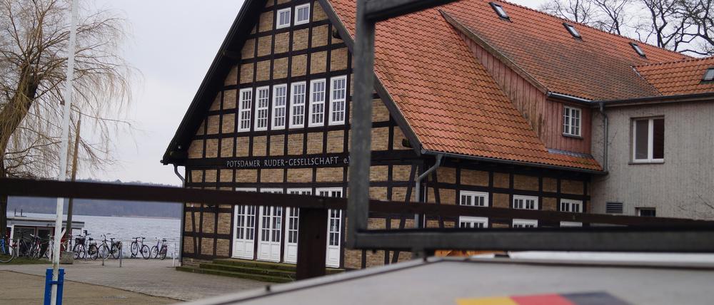 Unbewohnt. Die modernisierten Zimmer im Seekrug-Gebäude können noch nicht genutzt werden - Problem ist der Brandschutz. 