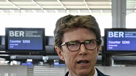 Flughafenchef Engelbert Lütke Daldrup geht weiterhin davon aus, dass der BER im Oktober 2020 eröffnen wird.