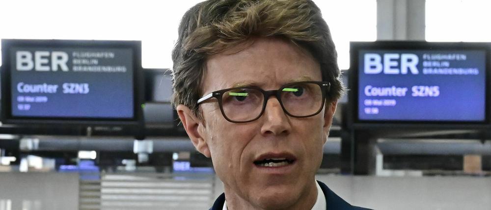 Flughafenchef Engelbert Lütke Daldrup geht weiterhin davon aus, dass der BER im Oktober 2020 eröffnen wird.
