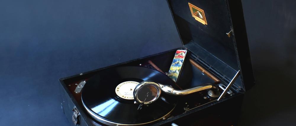Im Potsdam Museum kann man zum Museumstag Schallplatten hören. 