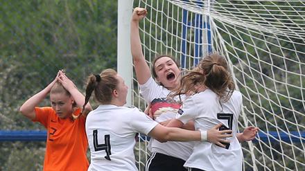Sophie Weidauer erzielte fünf Turniertore und traf auch im Elfmeterschießen des U17-EM-Finales.