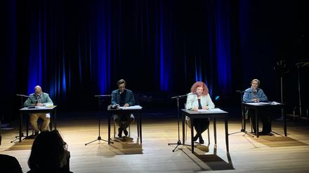 Bei Next Stage Europe 2019 stellte Oksana Maslova ihren Theatertext "Stimmen im Kopf" vor.