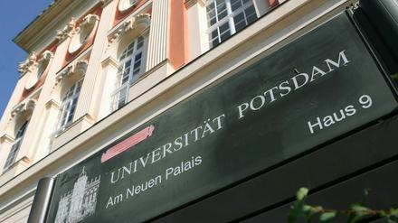 Der Asta kritisiert die Universitätsleitung scharf.