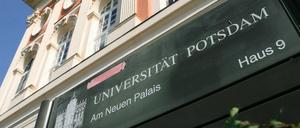 Der Asta kritisiert die Universitätsleitung scharf.