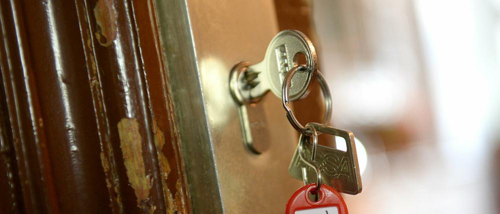 Wenn in Potsdam Wohnraum unrechtmäßig als dauerhaftes Feriendomizil missbraucht wird, muss man nun mit Bußgeld rechnen