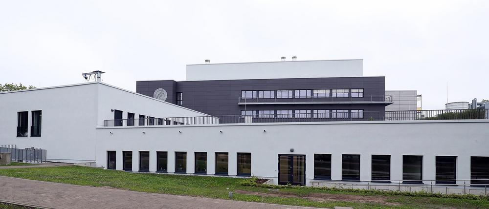 Außenansicht des Neubaus für das Max-Planck-Institut für Molekulare Pflanzenphysiologie, in Golm.