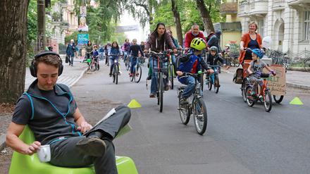 Wer sich traute, konnte zwischen den vielen demonstrierenden Fahrradfahrern gemütlich machen.