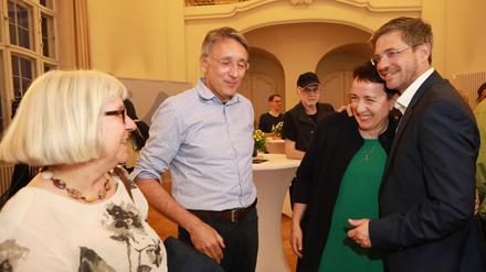 Gewinner: Saskia Hüneke (Grüne), Pete Heuer (SPD), Janny Armbruster und Oberbürgermeister Mike Schubert (SPD, v.l.).