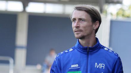 Zurück aufs Feld. Matthias Rudolph bittet sein Team wieder zum Training.