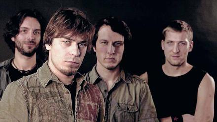 Die Band Maggie’s Farm spielt unplugged im Sound(g)arten).