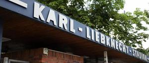 Am Babelsberger Karl-Liebknecht-Stadion wird heute gebaut.