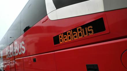 Rot statt Grün: BlaBlaBus ist deutlich vom Konkurrenten zu unterscheiden.