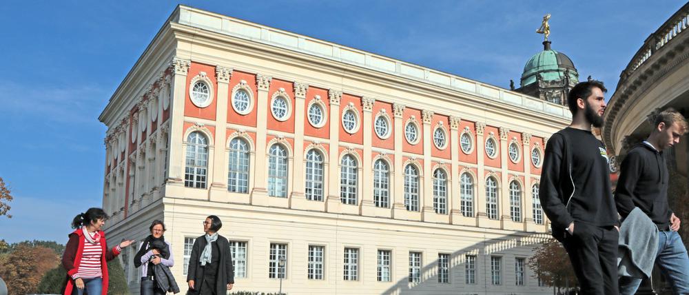 Die Uni Potsdam nimmt Forscher auf, die sich in ihrem Heimatland in einer brenzligen Situation befinden, und profitiert selbst davon.
