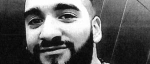 Der gesuchte Räuber stahl am 14. August 2018 mehrere elektronische Geräte und Wertgegenstände.