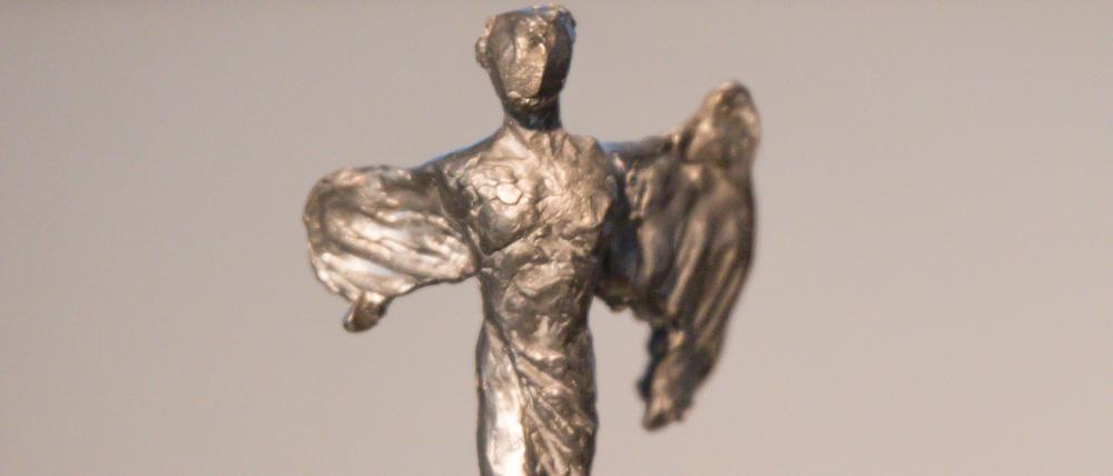 Der Max-Dortu-Preis wird zum dritten Mal verliehen. Geschaffen wurde die Figur von  Marcus Golter.
