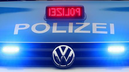 Die Polizei hat den Führerschein des Mannes sichergestellt.
