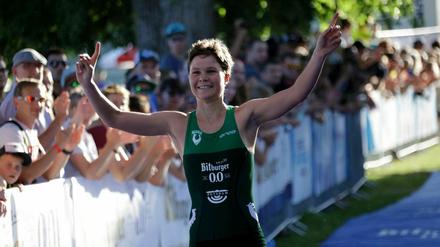 Jubelnd im Einsatz. Die Darmstädterin Lisa Tertsch startet in der Bundesliga für Potsdam und trainiert teilweise am Luftschiffhafen.