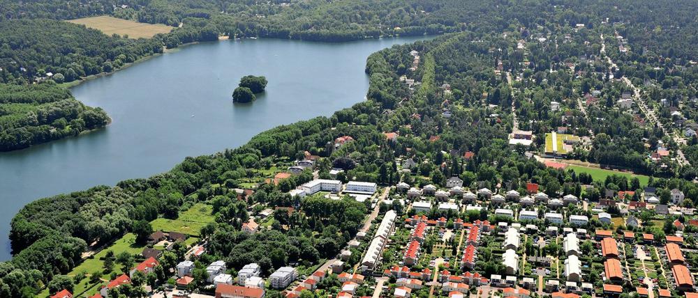 Bis zum Mauerfall patroullierten am Seeufer die DDR-Grenztruppen. Später wünschten sich viele einen freien Zugang zum Ufer.