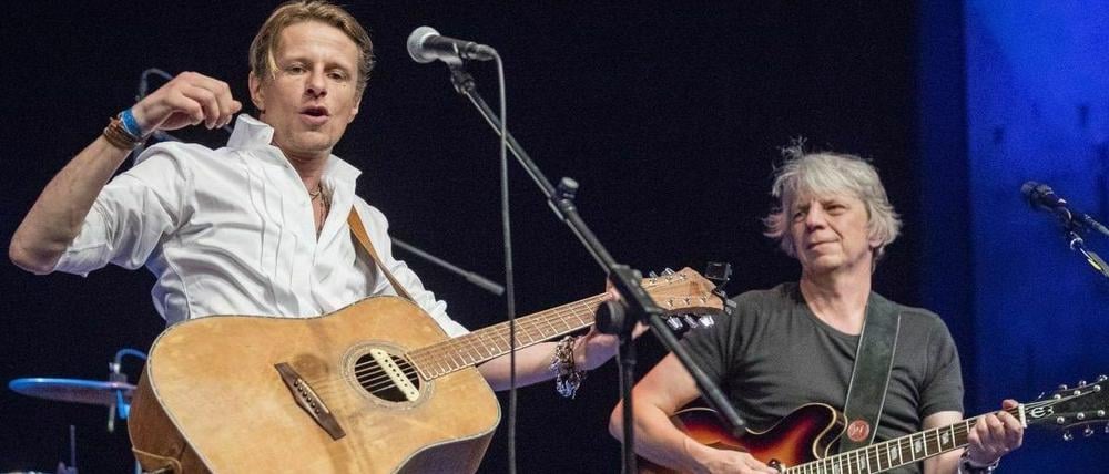 Dresen, Scheer & Band spielen am Samstag, 6. Juli 2019, ab 20 Uhr zur Eröffnung des Kinosommers im Waschhaus. Danach wird der Film „Gundermann“ ab 22 Uhr gezeigt. Kombiticket 35 Euro, Filmeintritt 8 Euro, Waschhaus