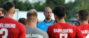 Reichlich Gesprächsbedarf. Den haben SVB-Trainer Marco Vorbeck und seine Mannschaft. 