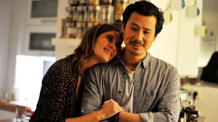 François (Frédéric Chau) und seine Freundin Sophie (Julie de Bona).