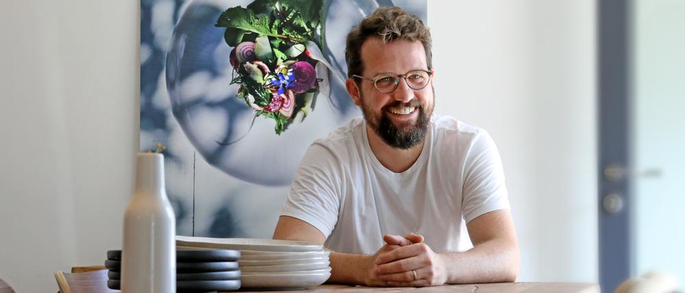Benjamin Perry möchte in seiner Kochschule auch zeigen, wie gut und lecker gesunde, regionale und nachhaltige Küche schmeckt.