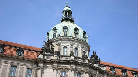 Noch immer sind im Rathaus 300 Stellen unbesetzt.