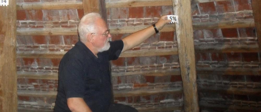 Johannes Gräbner in der Dorfkirche Golm.