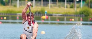 Das muss was aushalten. Mit bis zu 80 Kilogramm belastet Sebastian Brendel sein Stechpaddel in der Startphase.