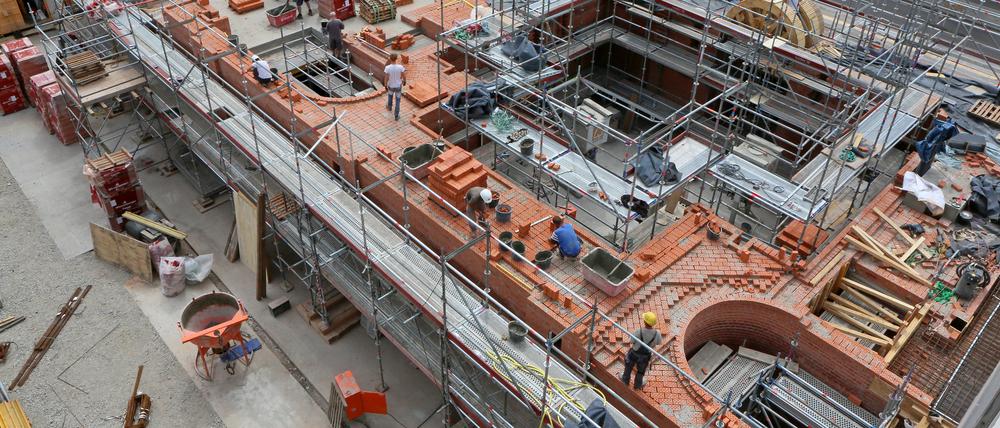 Derzeit wird am Wiederaufbau der Potsdamer Garnisonkirche gearbeitet.