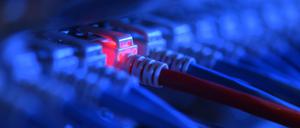 Aufgrund eines Kabelschadenes kommt es an diesem Wochenende zu einem "Ausfall von TV-, Internet- und Telefonie-Diensten" in Potsdam, teilte das Unternehmen PΫUR am Samstgmorgen mit.