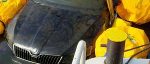 Der Skoda ist von der Feuerwehr geborgen worden.