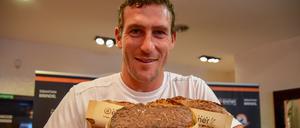 Exner Bäckerei präsentiert das neue Brot "Brendel Brot." Sebastian Brendel. Potsdam