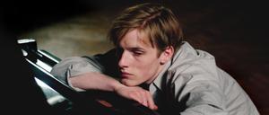 Klavierstudent David (Louis Hofmann) zerbricht in dem Film „Prélude“ an dem enormen Leistungsdruck der Musikszene.