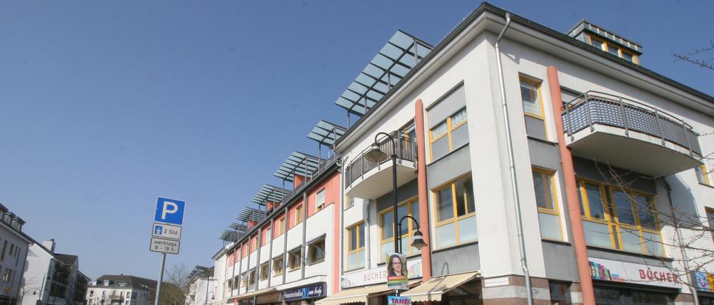 Die Einkaufsstraße Zum Springbruch in Bergholz-Rehbrücke